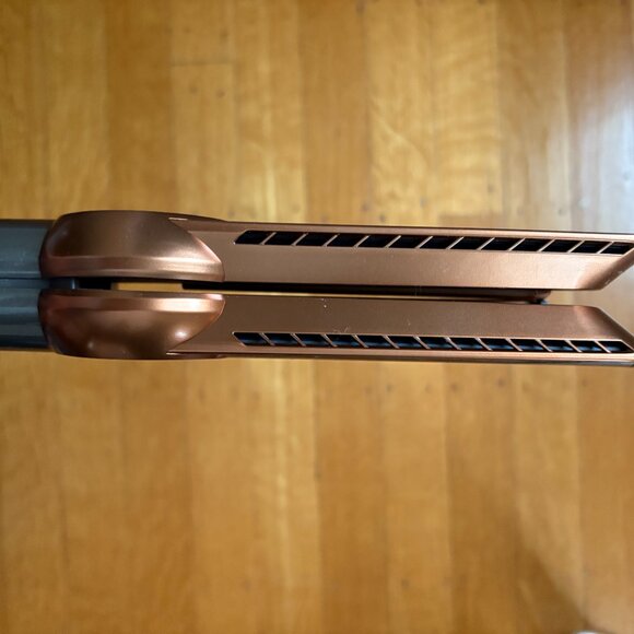 Dyson Airstrait™ straightener - Picture 3 of 4